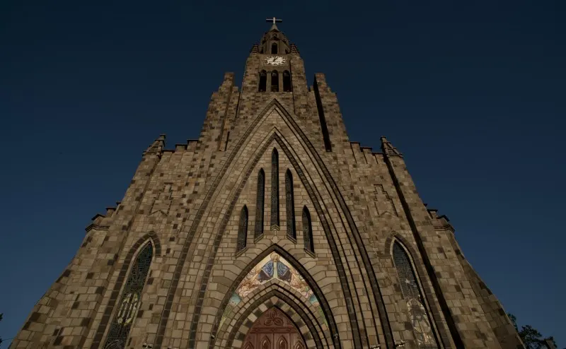 Noite Suiça: Fondue Gourmet no D.O Brasil com Catedral de Canela